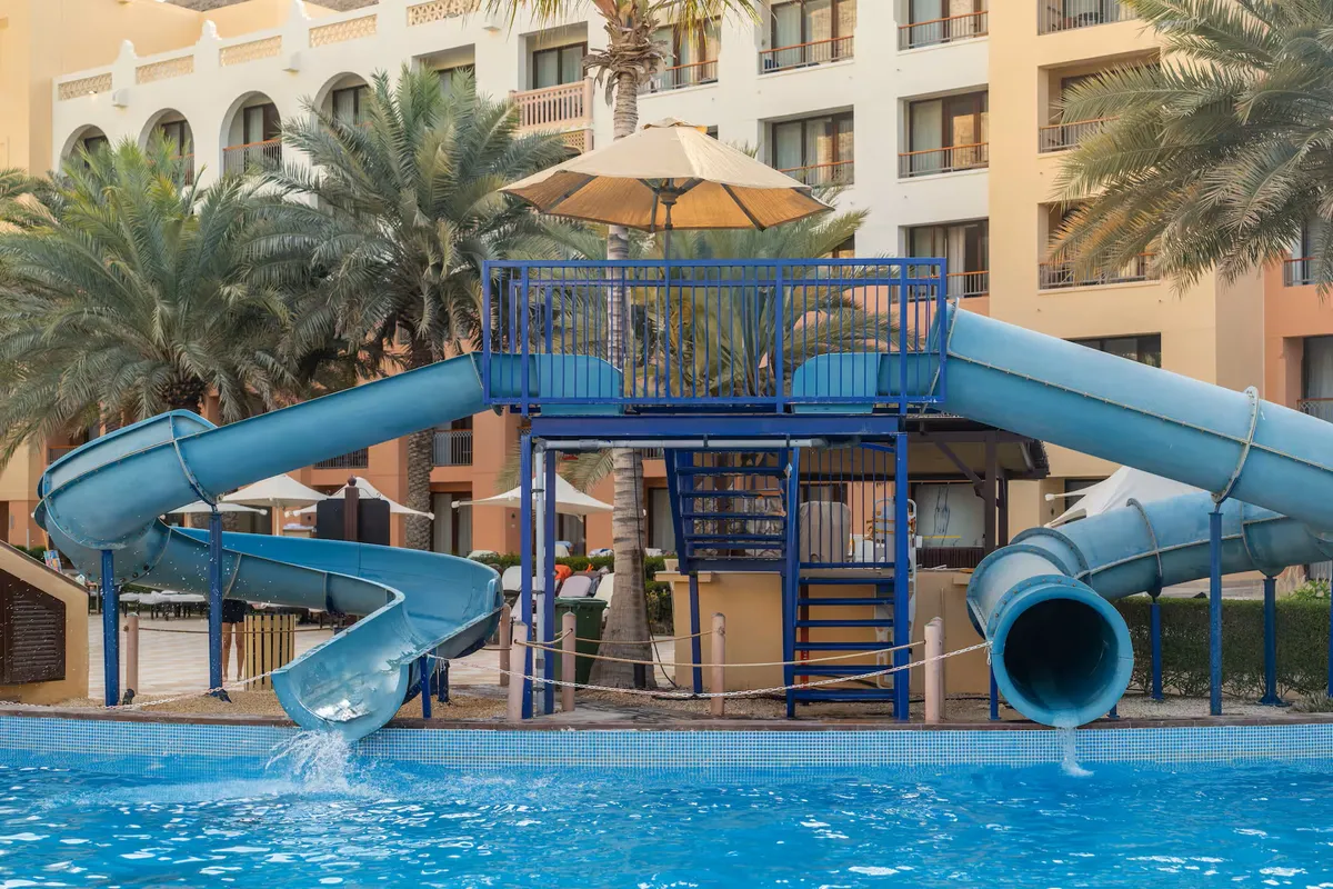 DoubleTree by Hilton Muscat Al Waha фото 8
