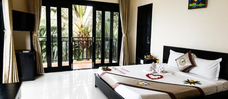 Фото отеля Hon Rom Central Beach Resort