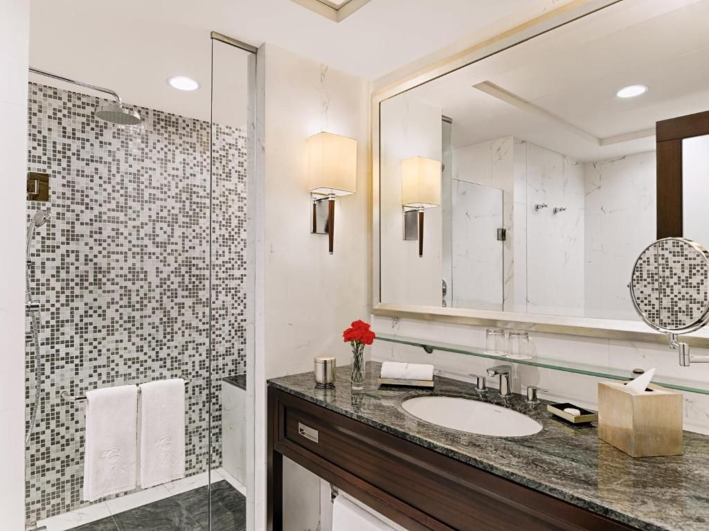 Crimson Hotel Filinvest City фото 26