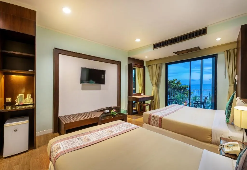 The Jomtien Twelve фото 12