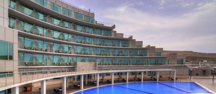 Фото отеля Ramada Baku