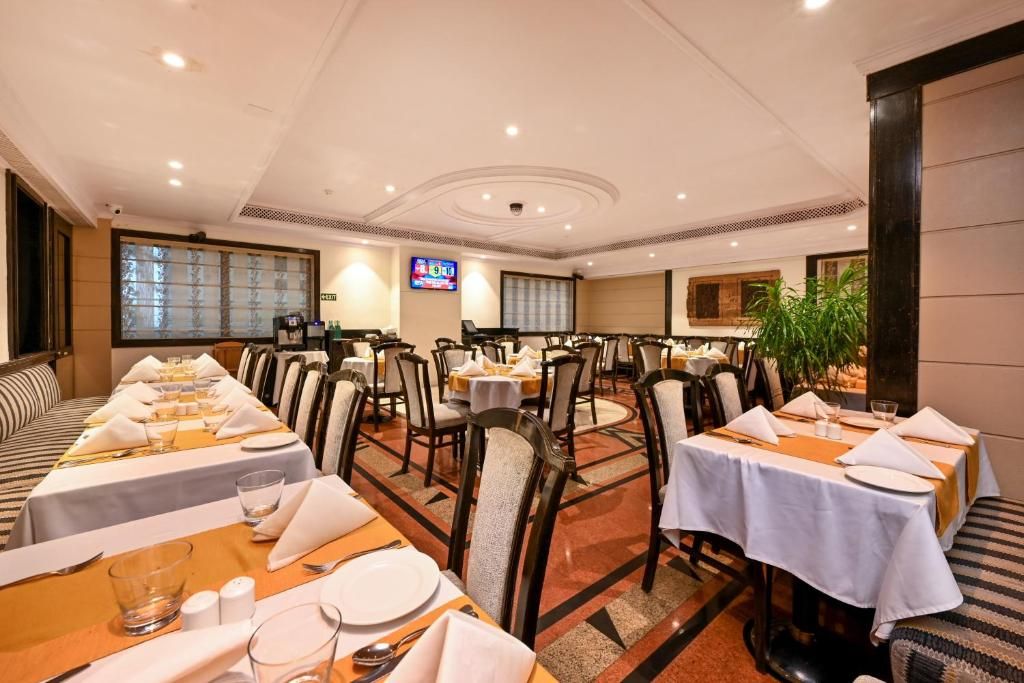 Fariyas Hotel Mumbai фото 39