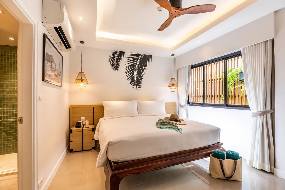 Outrigger Surin Beach Resort фото 3
