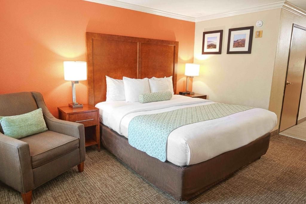 Comfort Inn Near Old Town Pasadena in Eagle Rock CA фото 60