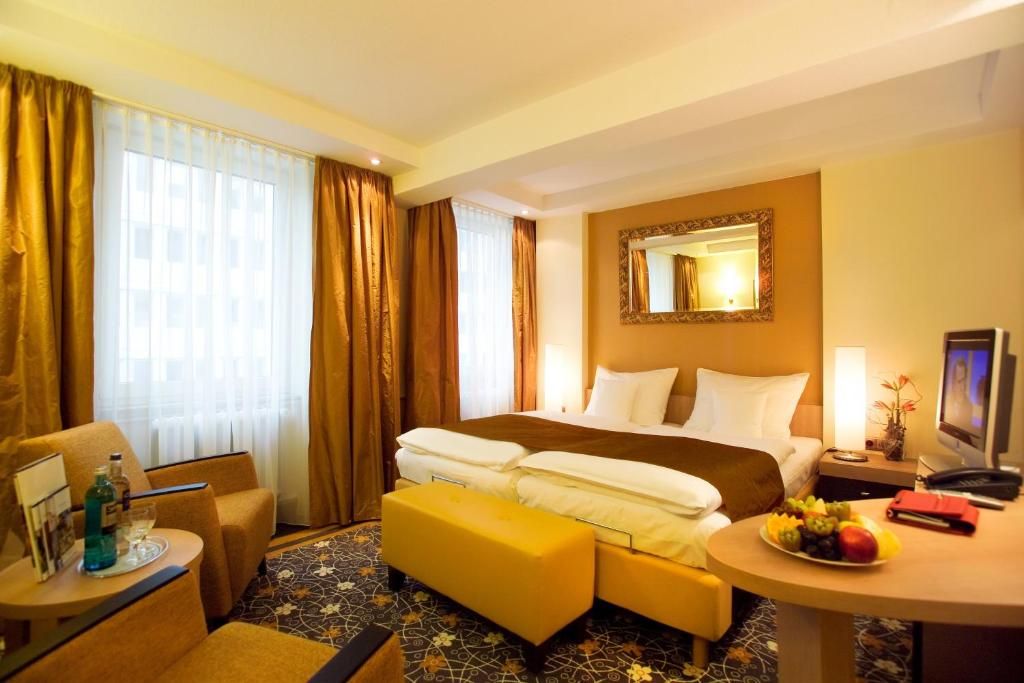 Favored Hotel Domicil фото 25