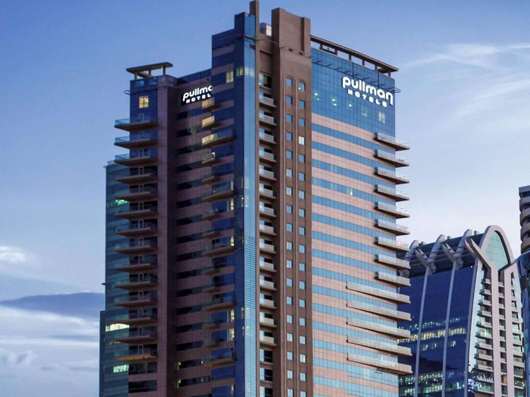 Pullman Dubai Jumeirah Lakes Towers фото 0