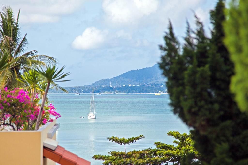 By The Sea Phuket Beach Resort фото 27