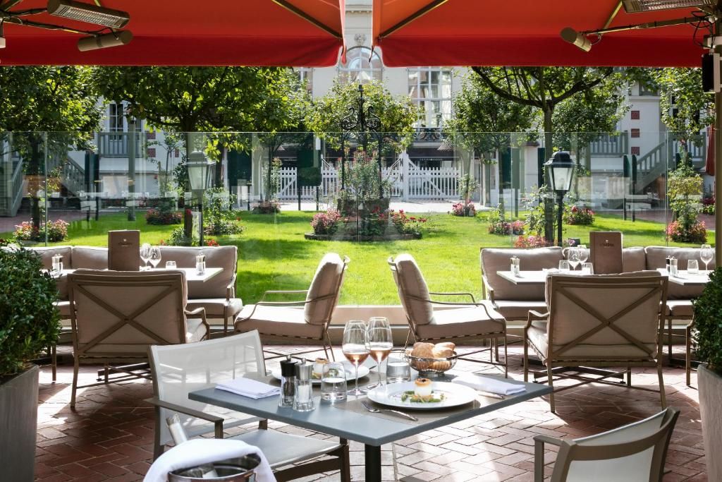 Hôtel Barrière Le Normandy фото 61