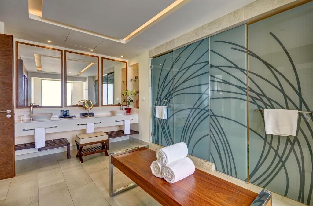 Royalton Blue Waters Montego Bay, An Autograph Collection All- Inclusive Resort фото 4