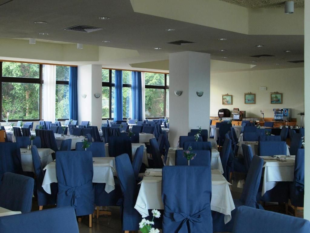 Calypso Beach Hotel фото 19