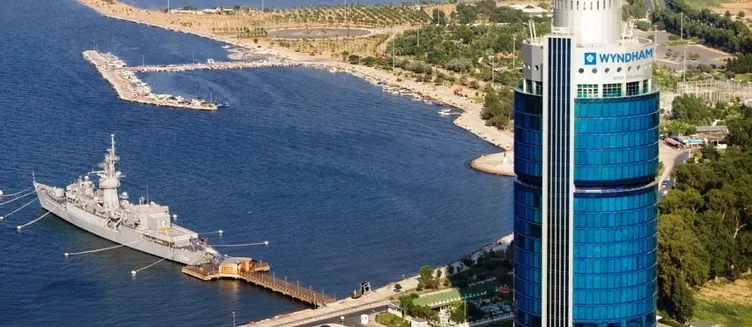 Фото отеля Wyndham Grand İzmir Özdilek
