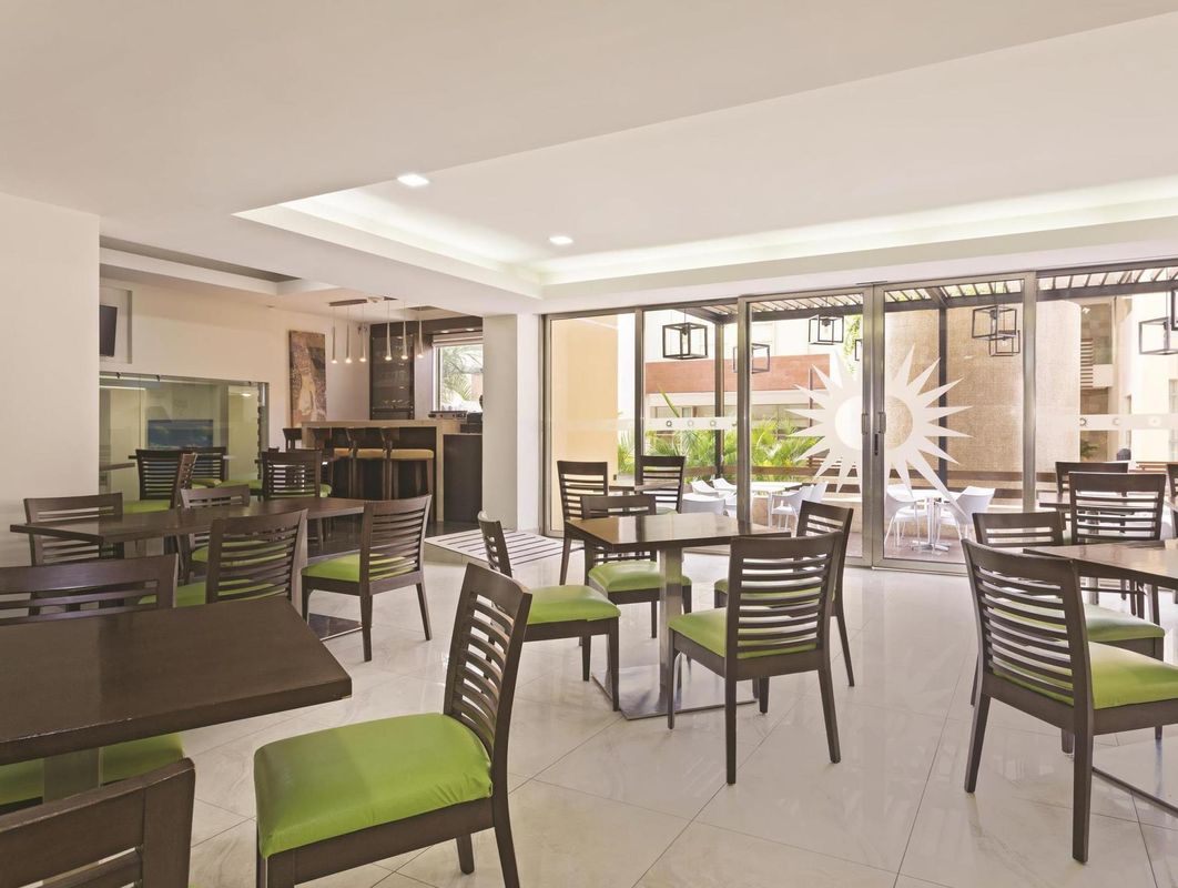 Wyndham Garden Cancun Downtown фото 13