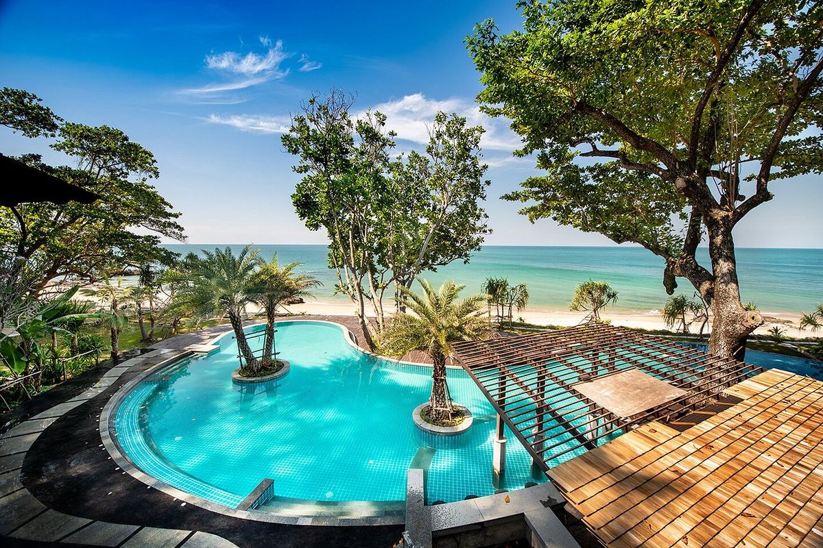 Nirvana Beach Resort, Koh Lanta фото 16