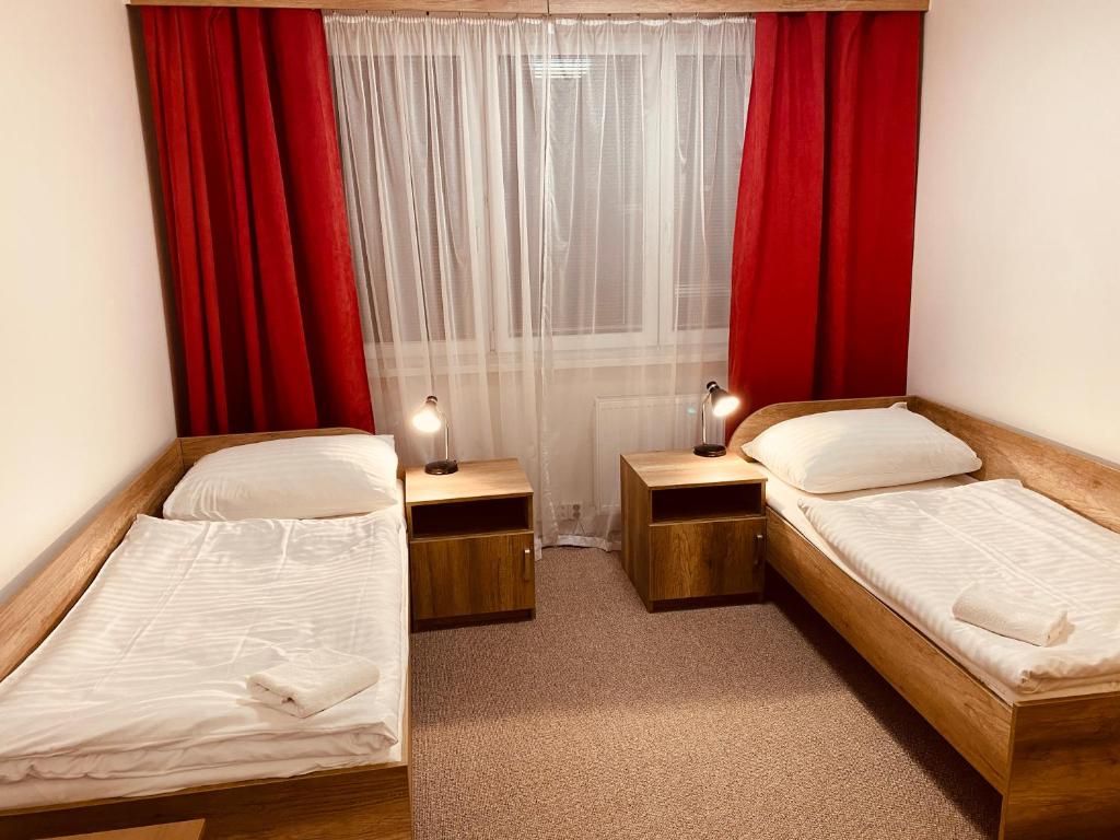 Lowcost Hotel Ostrava фото 2