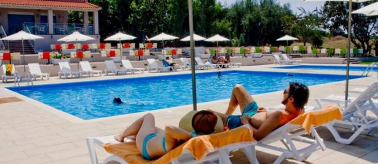 Фото отеля Fournia Village