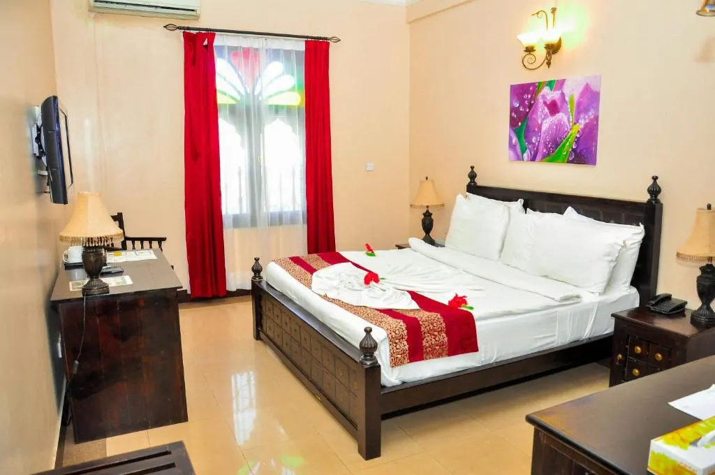 Golden Tulip Stone Town Boutique Hotel фото 0