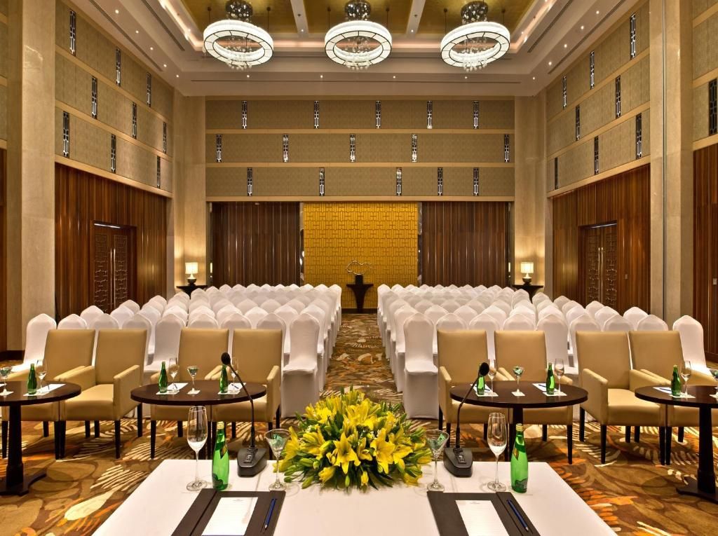 Crystal Sarovar Premiere Agra фото 6