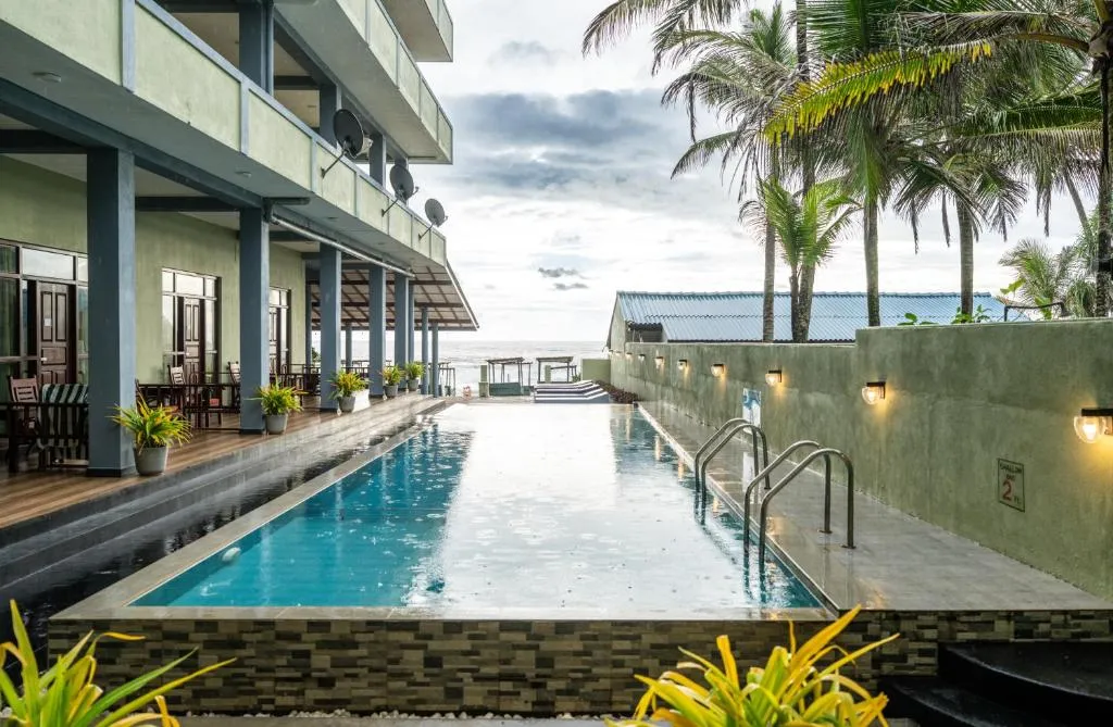 Serenade Beach Hotel фото 22