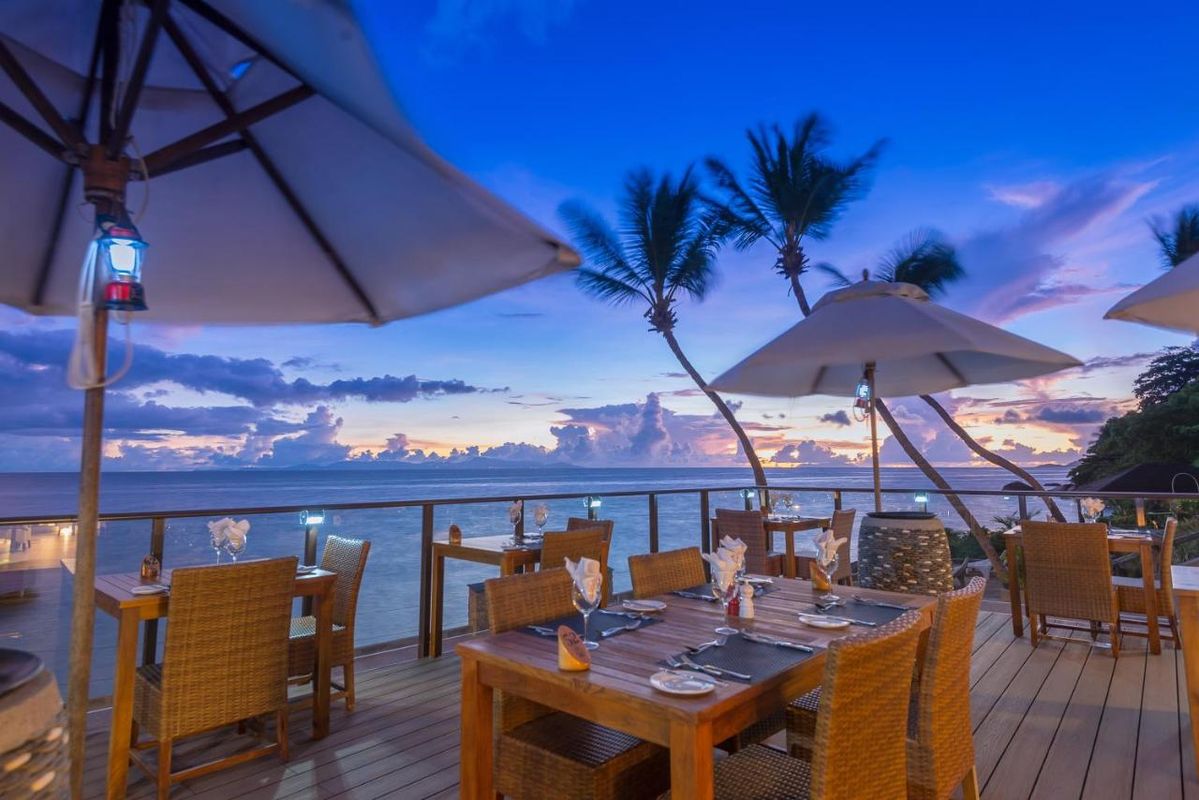 Coco De Mer & Black Parrot Suites фото 10