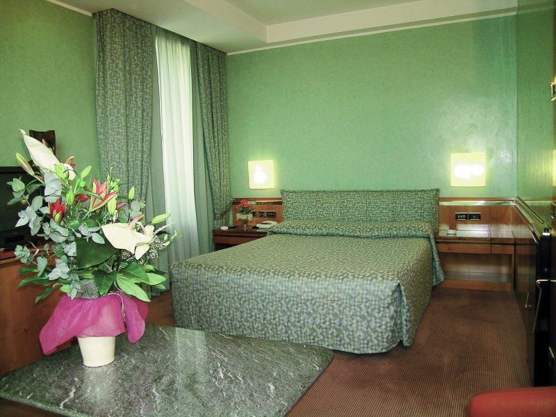 Hotel Michelangelo фото 40