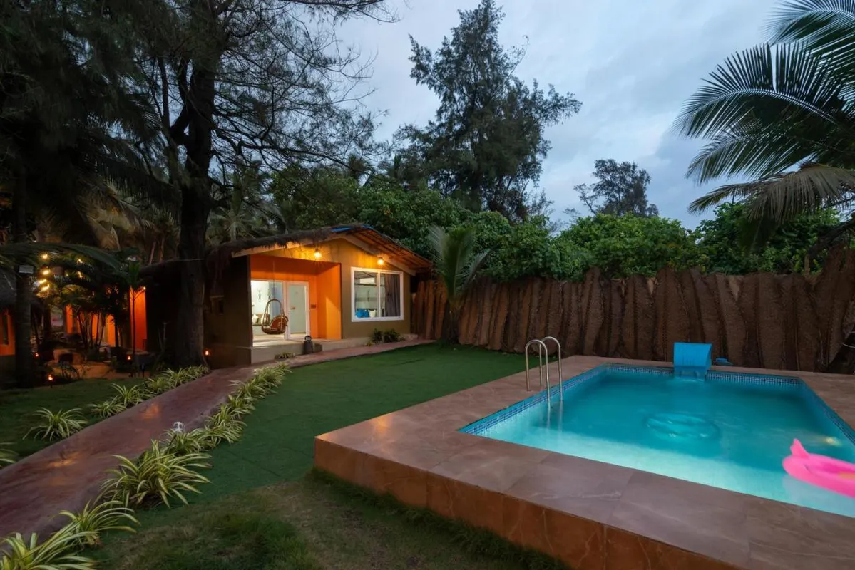 Amadi Beach Front Resort фото 0
