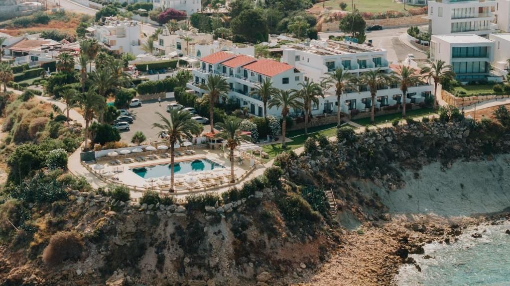 Vrachia Beach Hotel & Suites фото 26