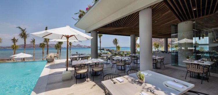 Фото отеля AYANA Komodo Waecicu Beach