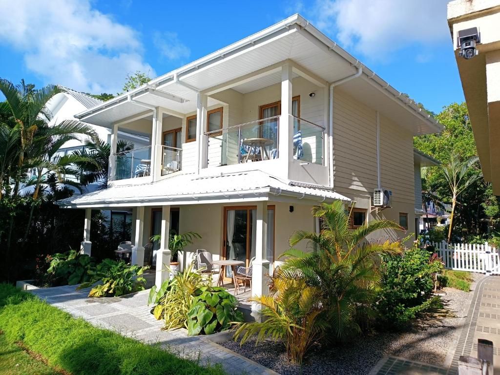 Crown Beach фото 28