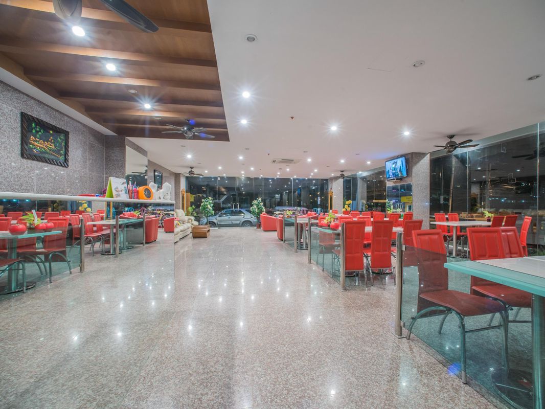 OYO 861 Patong Dynasty Hotel фото 32