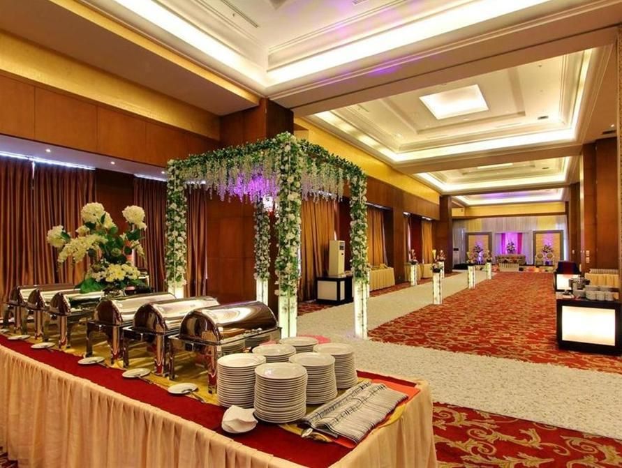 Best Western Mangga Dua Hotel and Residence фото 12