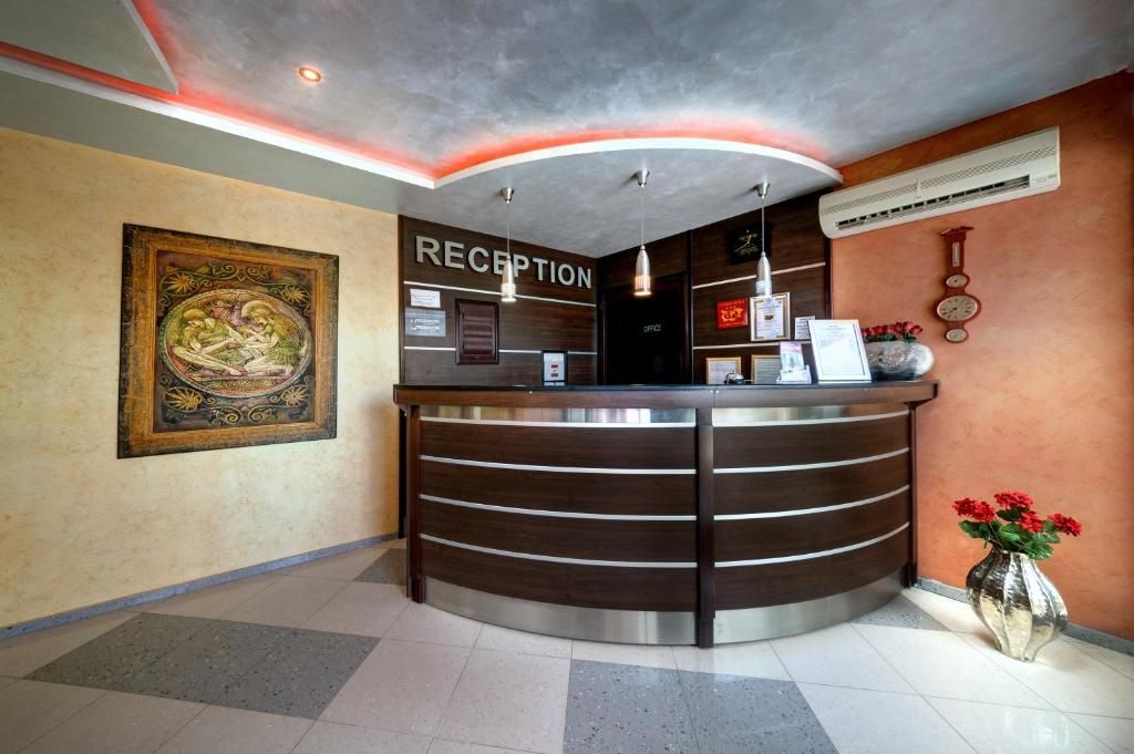Petrov Family Hotel фото 17