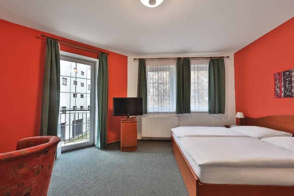 Attic Hotel фото 12