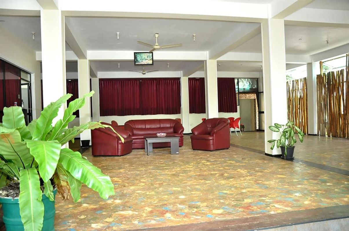 Green Shadows Beach Hotel фото 6