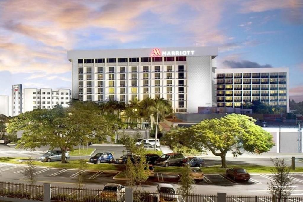 Courtyard by Marriott Miami Airport фото 7