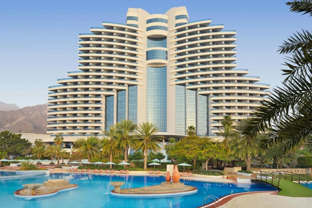 Le Meridien Al Aqah Beach Resort фото 143