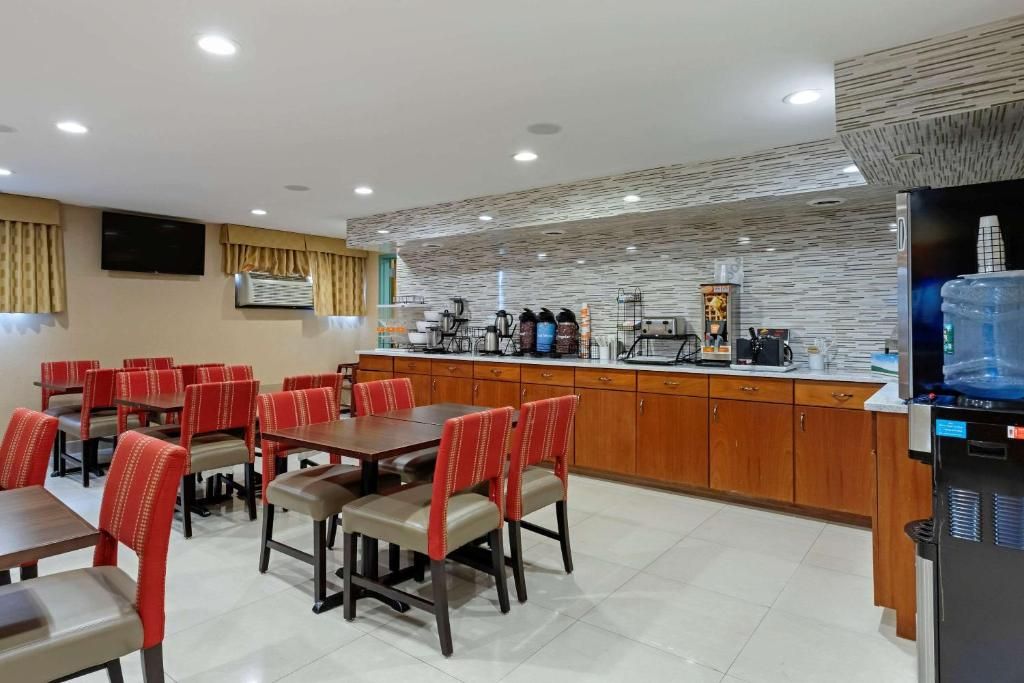 Comfort Inn Brooklyn фото 14