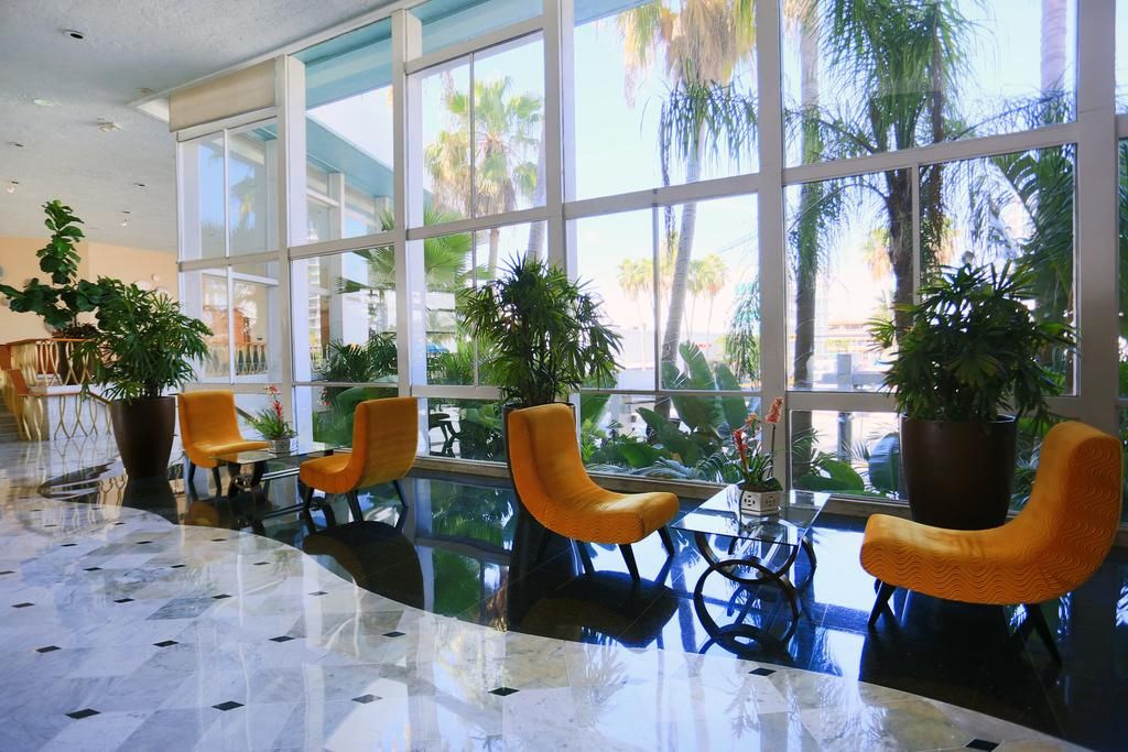Deauville Beach Resort фото 43