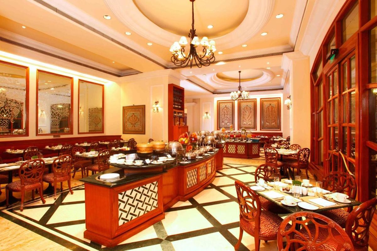 Eros Hotel New Delhi, Nehru Place фото 4