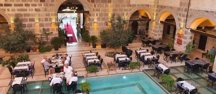 Фото отеля Cesme Kanuni Kervansaray Historical Hotel