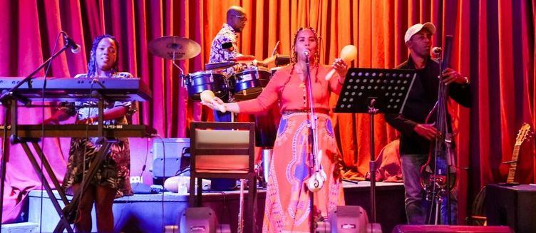 Фото отеля Manuela