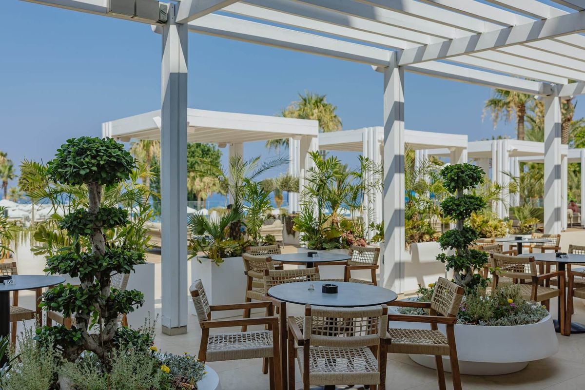 Golden Coast Beach Hotel фото 50