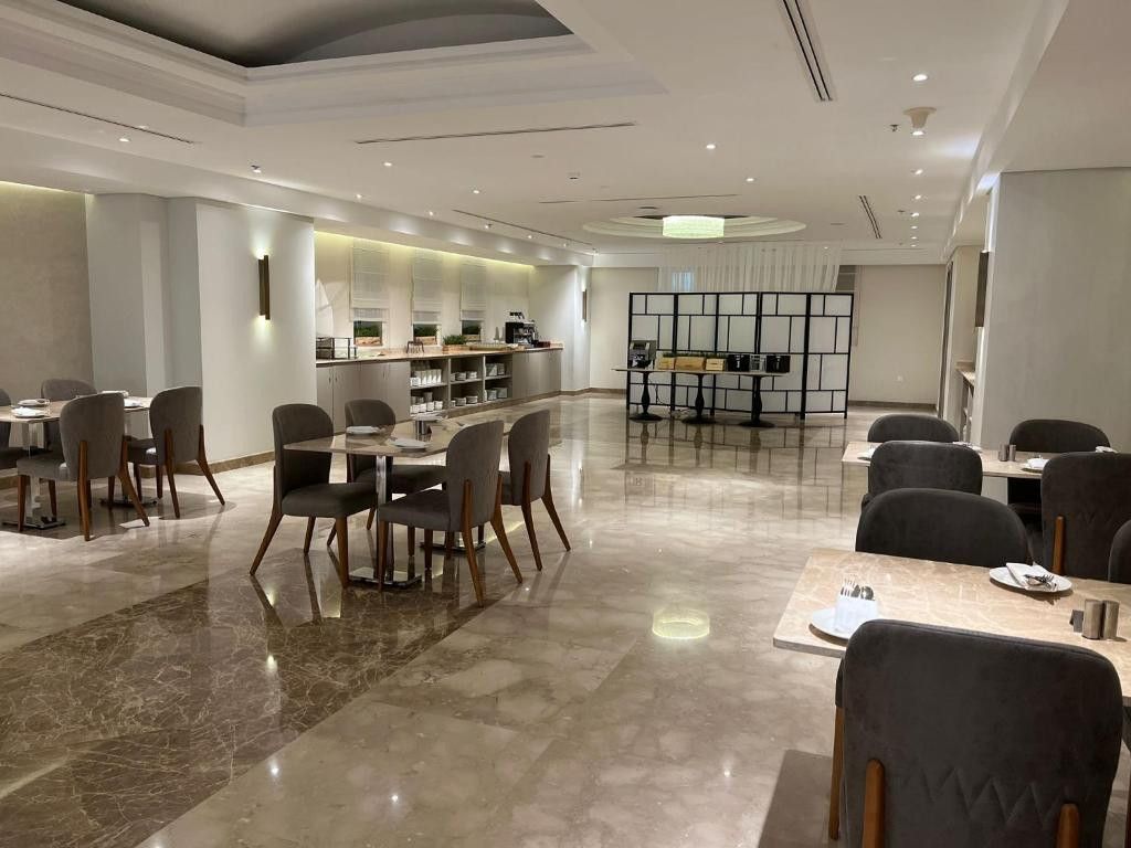 Gloria Hotel & Suites фото 7