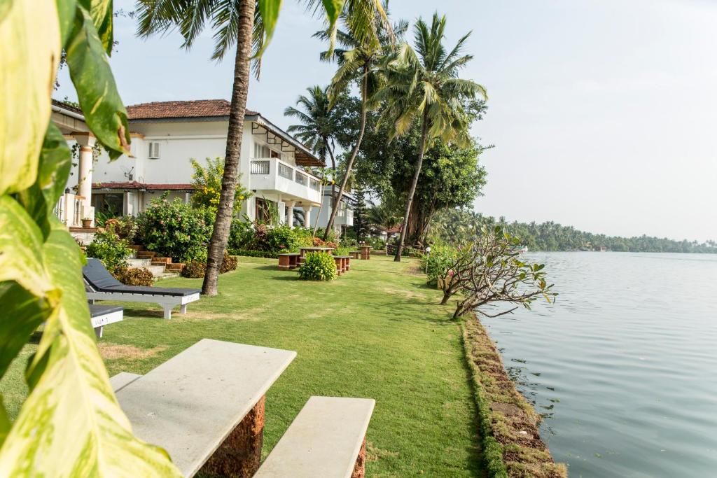 Shikara Beach Resort фото 33
