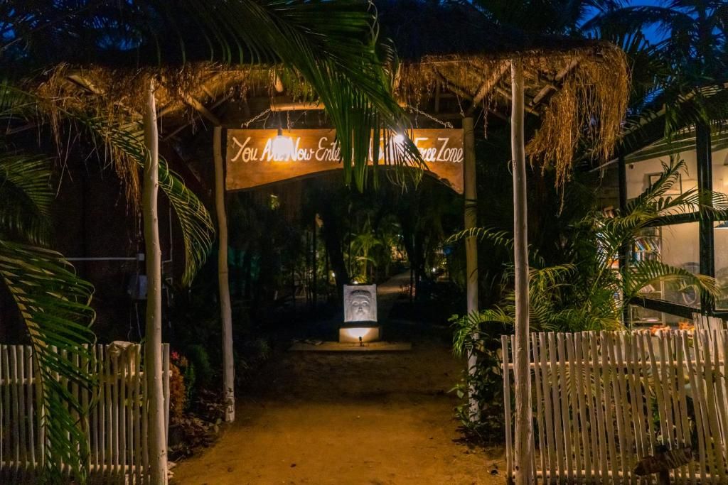Village Susegat Beach Resort фото 46