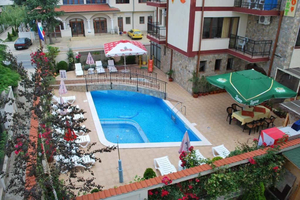 Family Hotel Breza фото 8