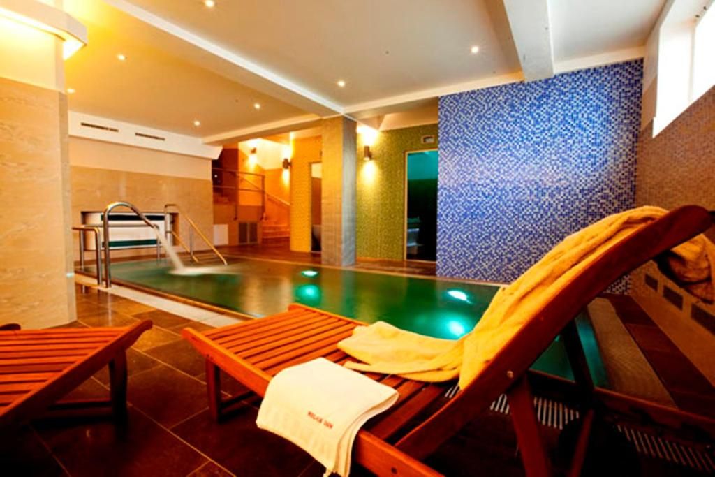 Relax Inn Wellness Hotel фото 0