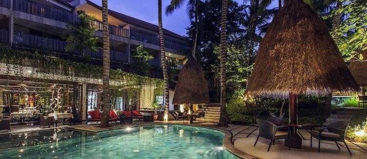 Фото отеля Kupu Kupu Jimbaran Beach Hotel & Spa by L’Occitane