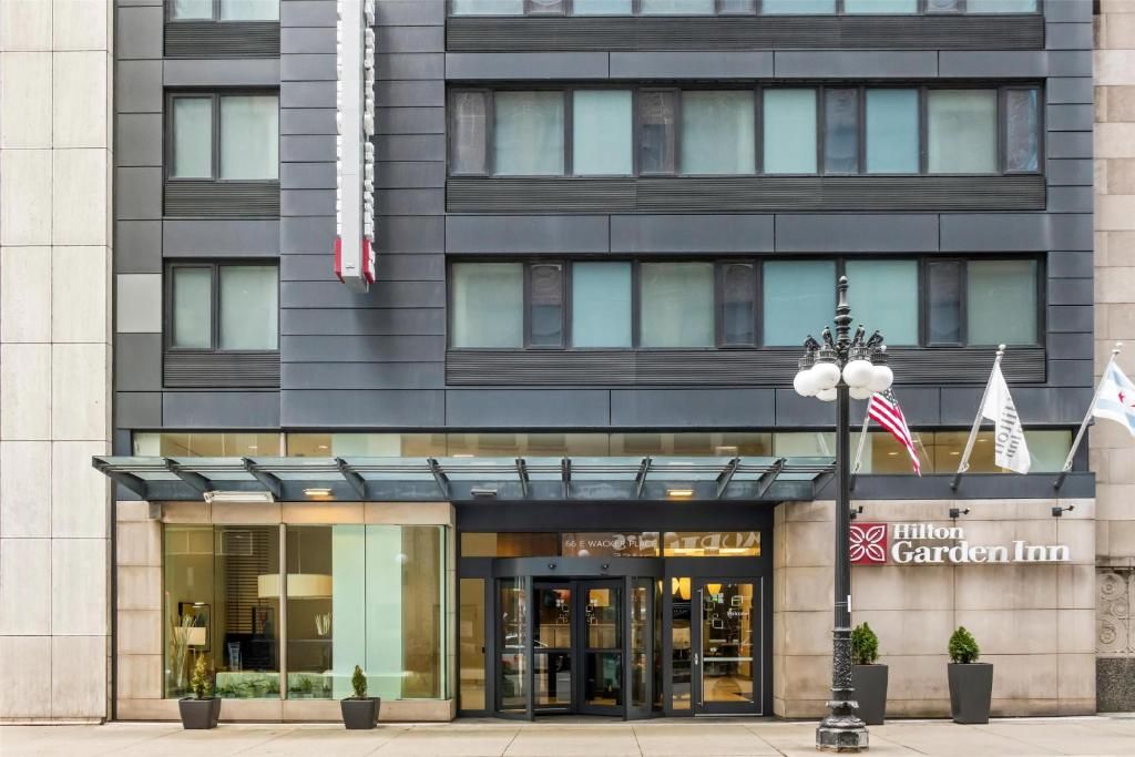 Hilton Garden Inn Chicago Downtown/North Loop фото 2