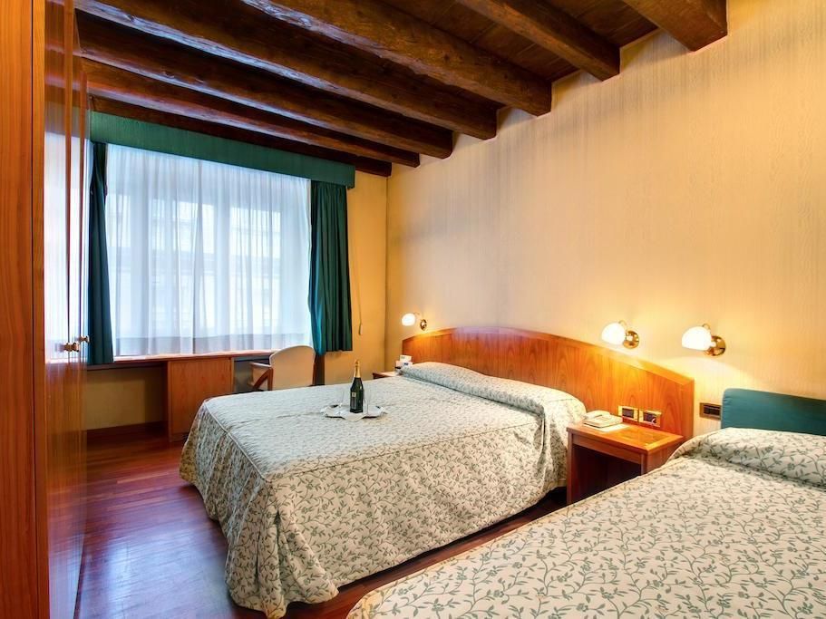 Hotel Corot фото 9