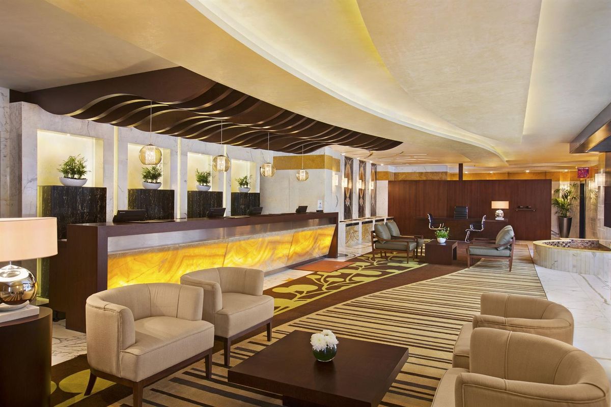 DoubleTree by Hilton Hotel and Residences Dubai Al Barsha фото 10